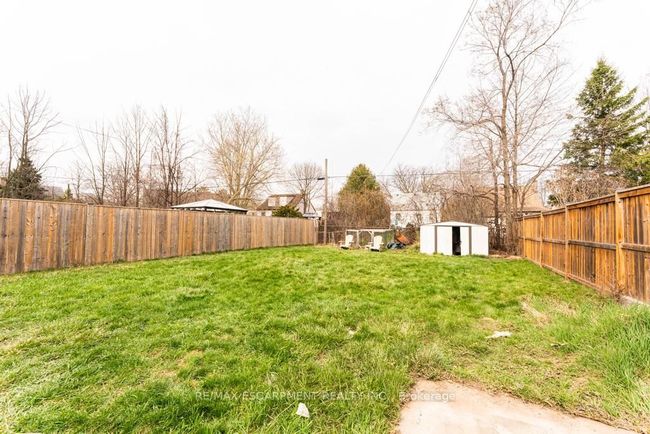 43 Armstrong Ave, House other with 4 bedrooms, 2 bathrooms and 2 parking in Hamilton ON | Image 22