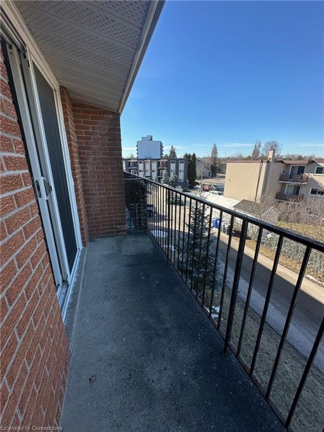 14 - 15 Mowat Blvd, House attached with 1 bedrooms, 1 bathrooms and 1 parking in Kitchener ON | Image 17