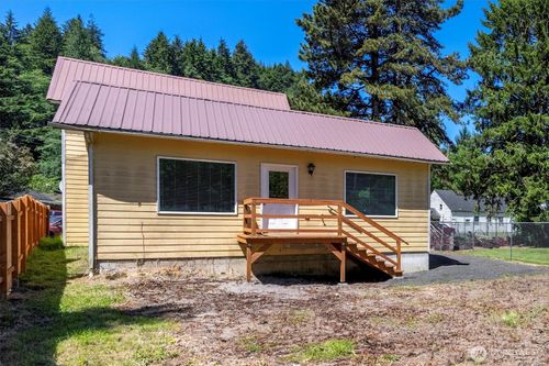 12 Fairgrounds Rd, Skamokawa, WA, 98647-9601 | Card Image