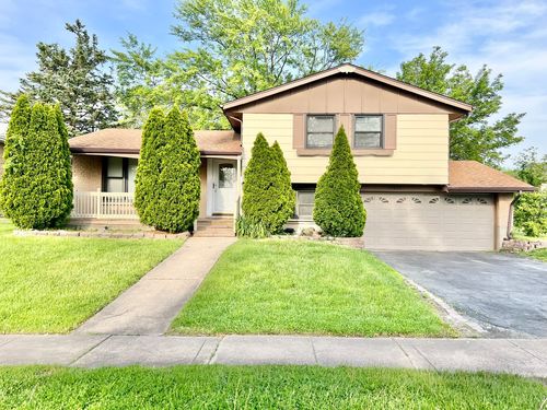 17007 Elm Dr, Hazel Crest, IL, 60429-1047 | Card Image