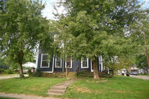 1055 Blue Ave, Zanesville, OH, 43701-2809 | Card Image
