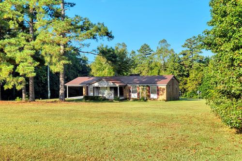 3800 The Falls Rd, Crewe, VA, 23930-3944 | Card Image