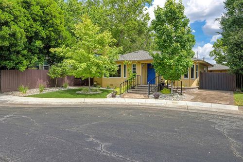 1031 9th Ave, Sacramento, CA, 95818-4059 | Card Image