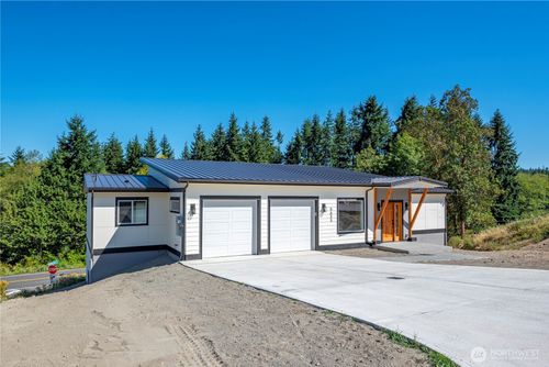 5633 Morningtown Pl, Freeland, WA, 98249-9617 | Card Image