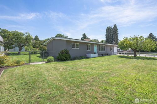 267 N James Ave, East Wenatchee, WA, 98802-5211 | Card Image