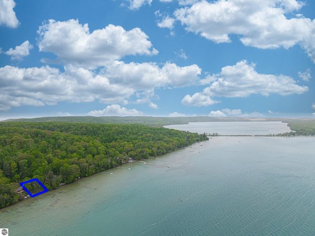 6514 Beechtree Rd, House other with 4 bedrooms, 2 bathrooms and null parking in Glen Arbor MI | Image 12