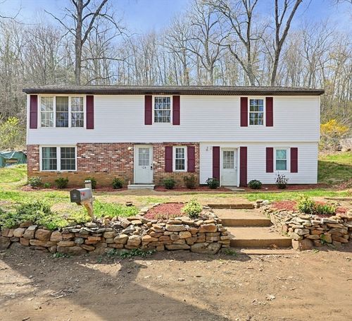 124 Old County Rd, Holland, MA, 01521-3218 | Card Image
