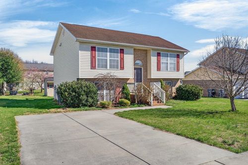 1390 Stonechris Dr, Harrisonburg, VA, 22802 | Card Image