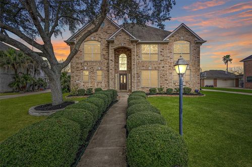 1915 Blue Quail Dr, Friendswood, TX, 77546-5899 | Card Image