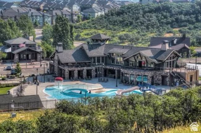 Pool & Club House | Image 46
