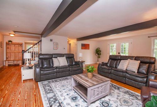96 Pond View Dr, Auburn, NH, 03032-3509 | Card Image