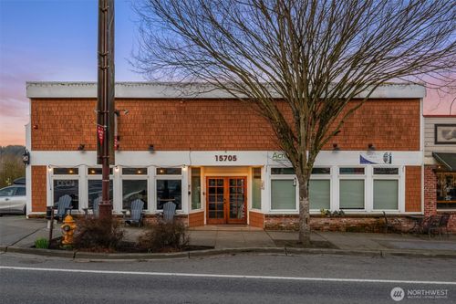15705 Main St Ne, Duvall, WA, 98019-8579 | Card Image