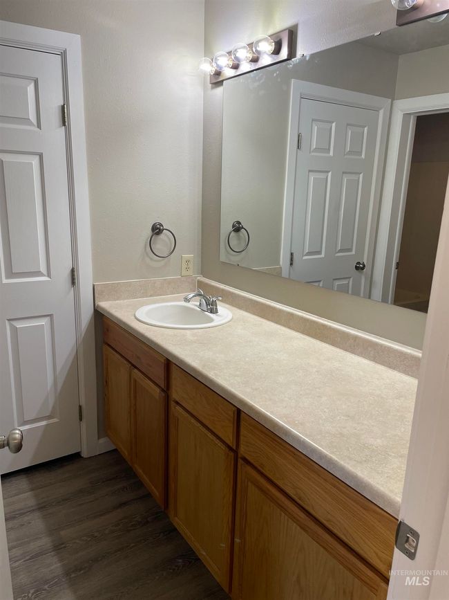 255 Elm St N, Home with 4 bedrooms, 2 bathrooms and 4 parking in Vale OR | Image 7