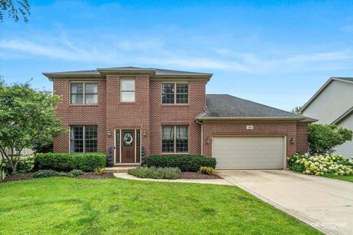 386 Essex Dr, Oswego, IL, 60543-7943 | Card Image