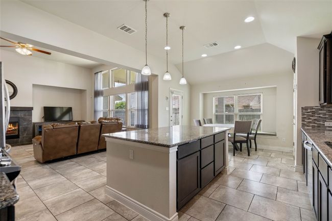 Kitchen | Image 11