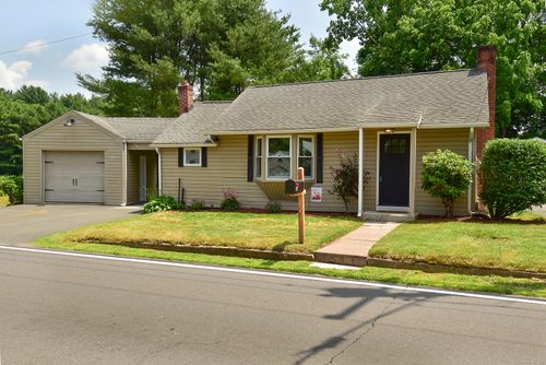20 Battle St, Somers, CT, 06071-1629 | Card Image