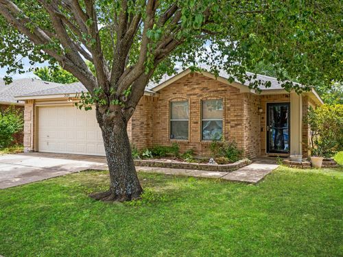 2120 Shawnee Trl, Justin, TX, 76247-6715 | Card Image