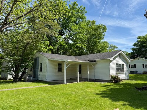 543 Tucker Ln, Metropolis, IL, 62960-3027 | Card Image