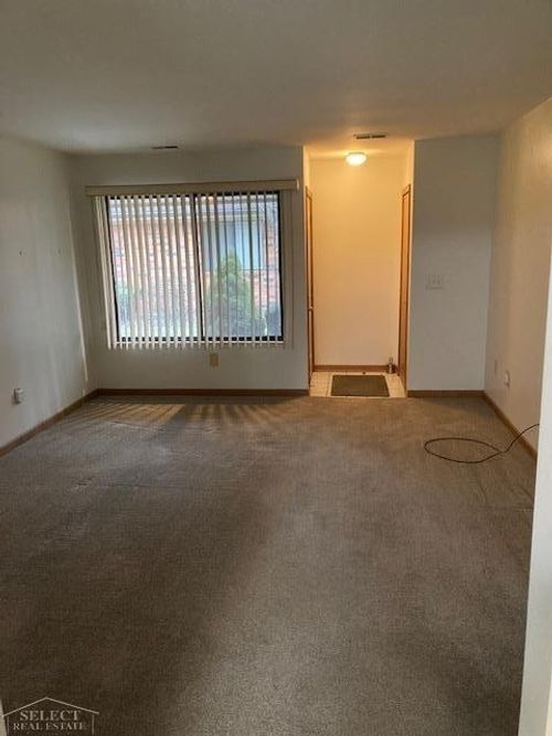 23062 Harrington St, Clinton Township, MI, 48036-2320 | Card Image