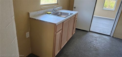 105 Taylor St, Lake Placid, FL, 33852-5578 | Card Image