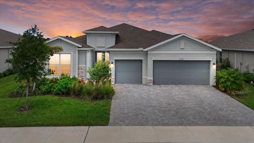 8554 Saint Kitts Cir, ENGLEWOOD, FL, 34224-5237 | Card Image