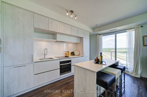 829-2 David Eyer Rd, Richmond Hill, ON, L4S0N6 | Card Image