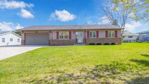 209 Beth Cir, Plymouth, WI, 53081 | Card Image