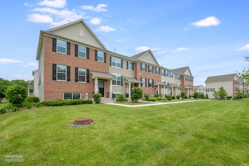 173 Lakeshore Dr, Oswego, IL, 60543-5107 | Card Image