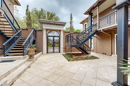 234-5916 Sandhurst Ln, Dallas, TX, 75206-4749 | Card Image