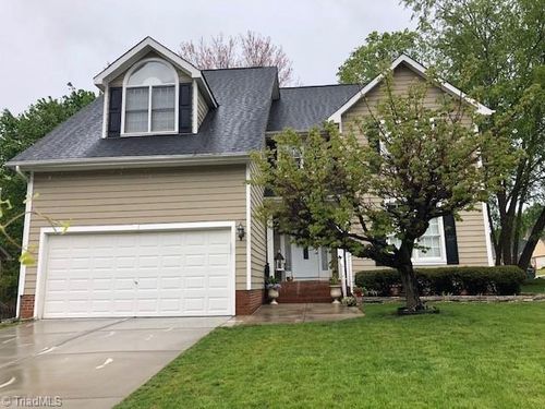 6300 High View Rd, Greensboro, NC, 27410-8358 | Card Image