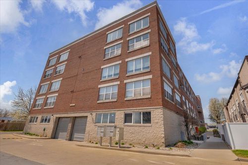 unit-33-98 Northbound Gratiot Ave, Mount Clemens, MI, 48043-2371 | Card Image