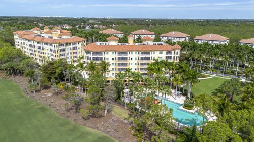 c404-2748 Tiburon Blvd E, NAPLES, FL, 34109-3616 | Card Image