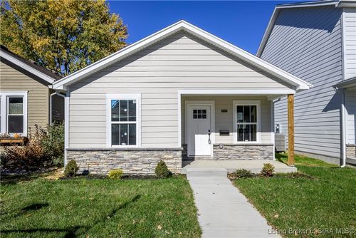 2107 E Market St, New Albany, IN, 47150-1505 | Card Image