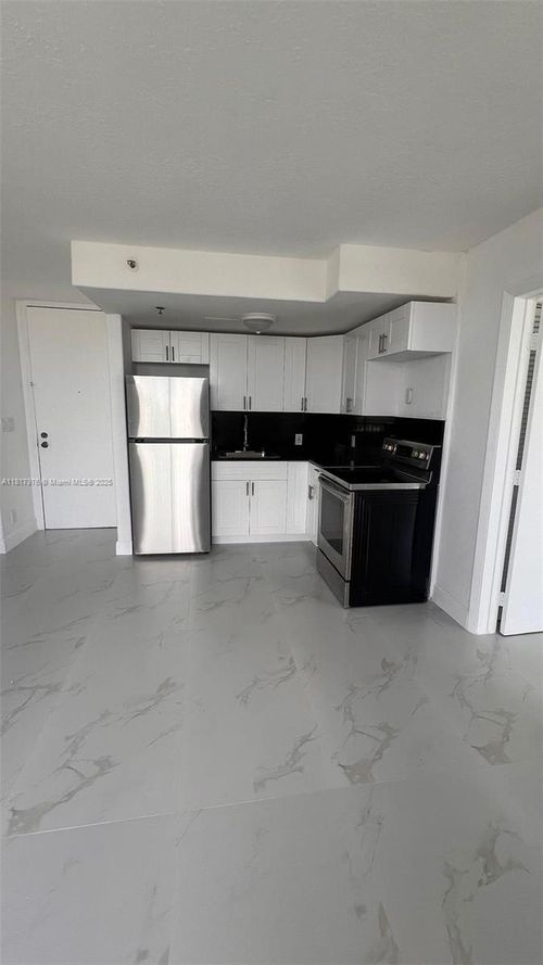apt-409-16450 Nw 2nd Ave, Miami, FL, 33169-6039 | Card Image