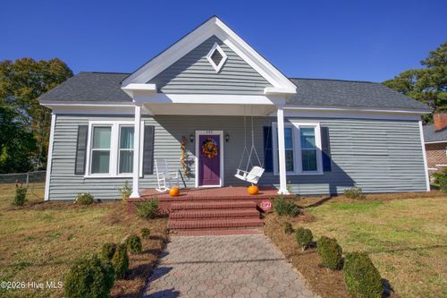 307 N Green St, Parkton, NC, 28371-9174 | Card Image