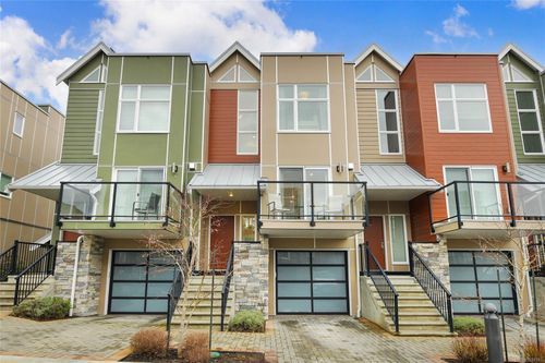 6-4355 Viewmont Ave, Victoria, BC, V8Z5K8 | Card Image