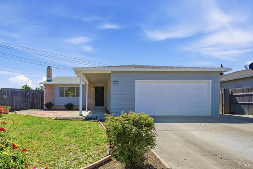 2045 Wylie Ct, Fairfield, CA, 94533-2746 | Card Image