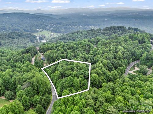168 Tarnhill Dr, Flat Rock, NC, 28731-9704 | Card Image