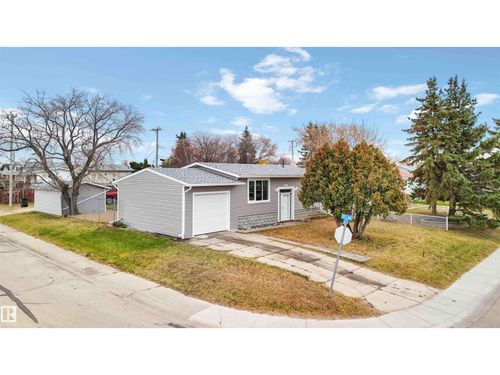 5039 49 St, Gibbons, AB, T0A1N0 | Card Image