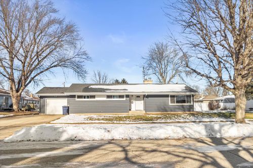 2211 Hawthorne Ave, Janesville, WI, 53545-2114 | Card Image