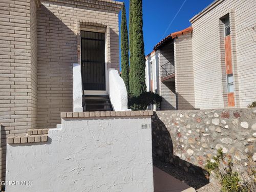 h-6201 Escondido Dr, El Paso, TX, 79912-1947 | Card Image