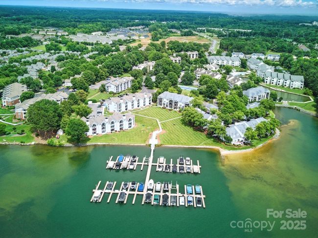 APT-302 - 18817 Nautical Dr, Condo with 2 bedrooms, 2 bathrooms and null parking in Cornelius NC | Image 36