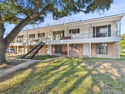 109 Wood St, Navasota, TX, 77868-3658 | Card Image