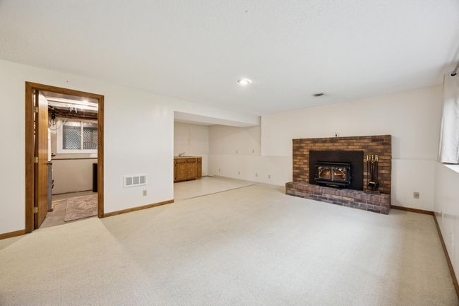 06_interior.jpg | Image 6