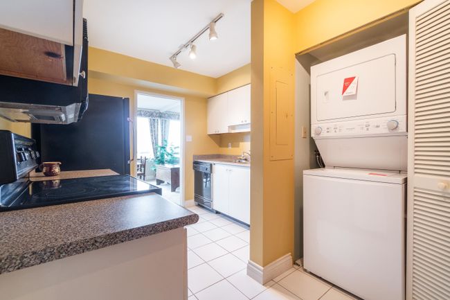533 - 666 Leg In Boot Square, Condo with 3 bedrooms, 2 bathrooms and 2 parking in Vancouver BC | Image 23