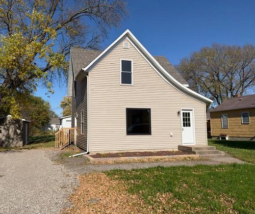 515 E Spring St, Redwood Falls, MN, 56283-1107 | Card Image