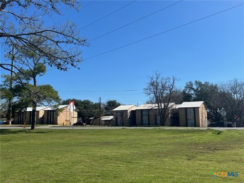 3-903 S Magnolia Avenue, Luling, TX, 78648 | Card Image