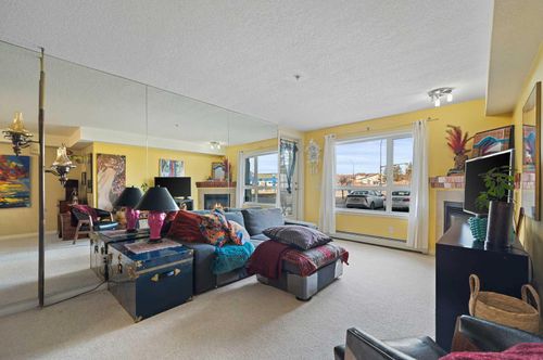 126-8200 Fourth Street Ne, Calgary, AB, T2K0K5 | Card Image