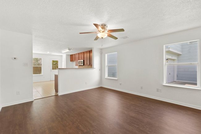 Living Room | Image 9