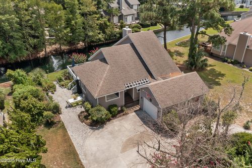 241 Windjammer W, Emerald Isle, NC, 28594-7185 | Card Image